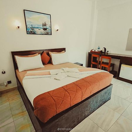 Eyeful Ella Hotel Luaran gambar