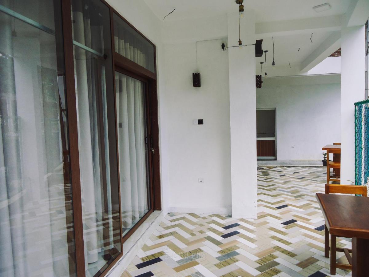 Eyeful Ella Hotel Luaran gambar