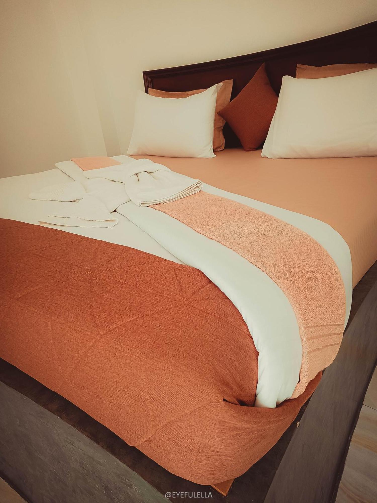 Eyeful Ella Hotel Luaran gambar