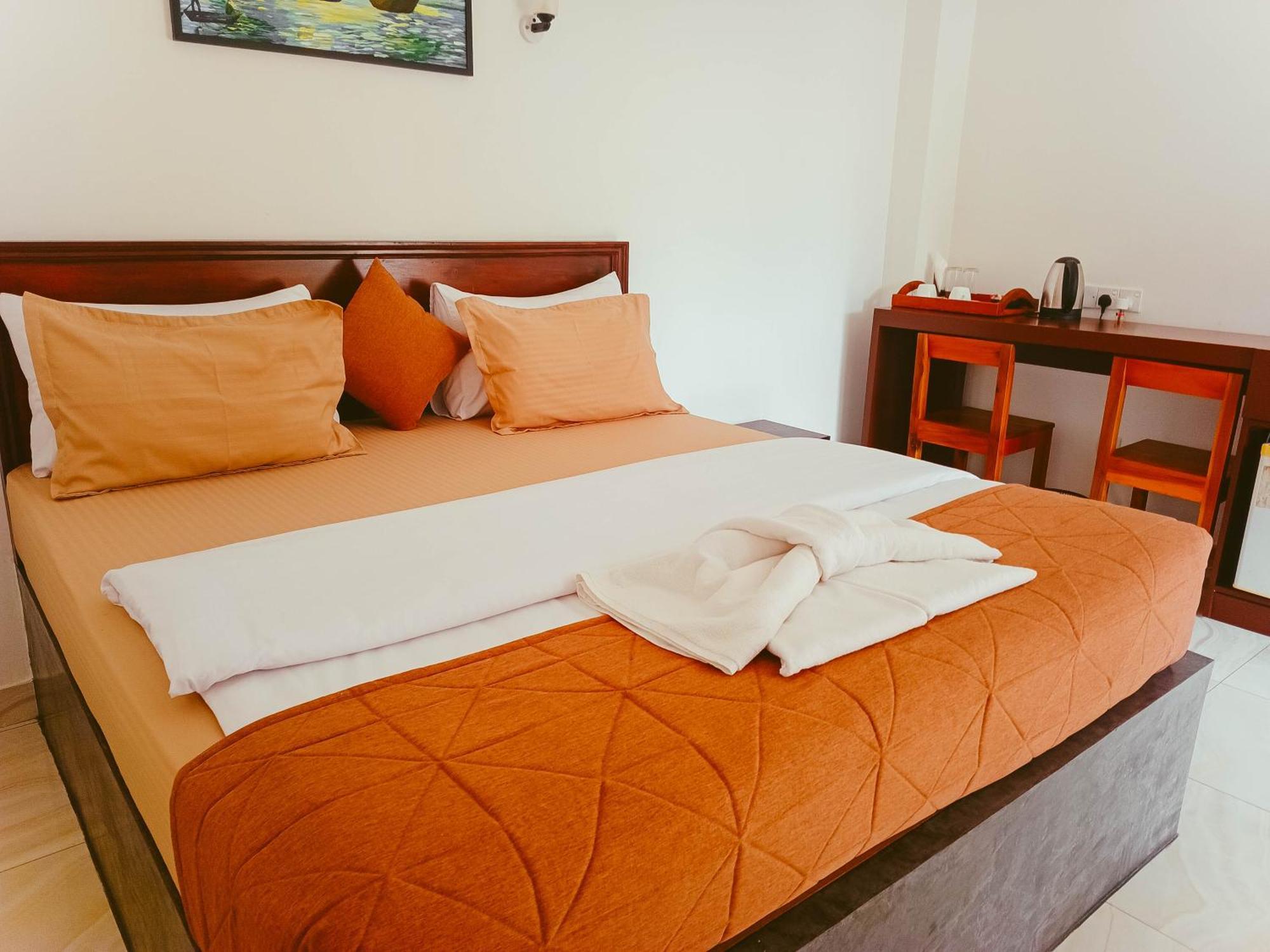 Eyeful Ella Hotel Luaran gambar